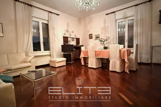 Quartiere Adriatico, ultimo piano con ascensore, ampia metratura